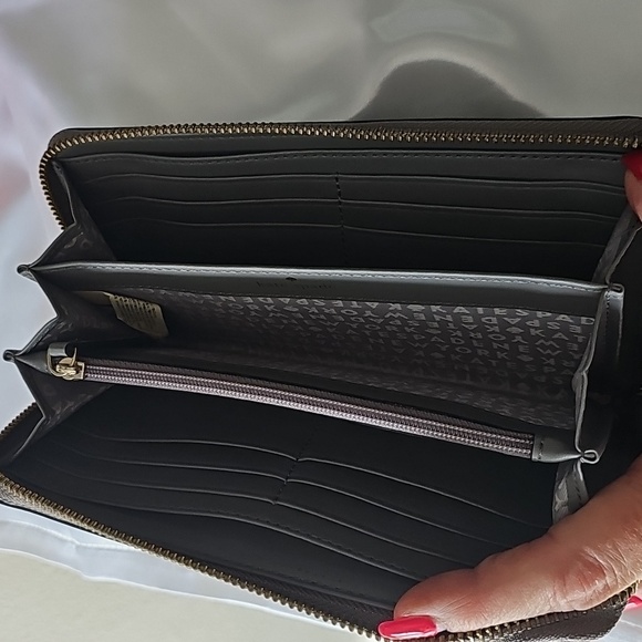 Kate Spade  Patent Leather Haregrey Neda Bixby Place Zip Around Accordion Wallet - Picture 7 of 10